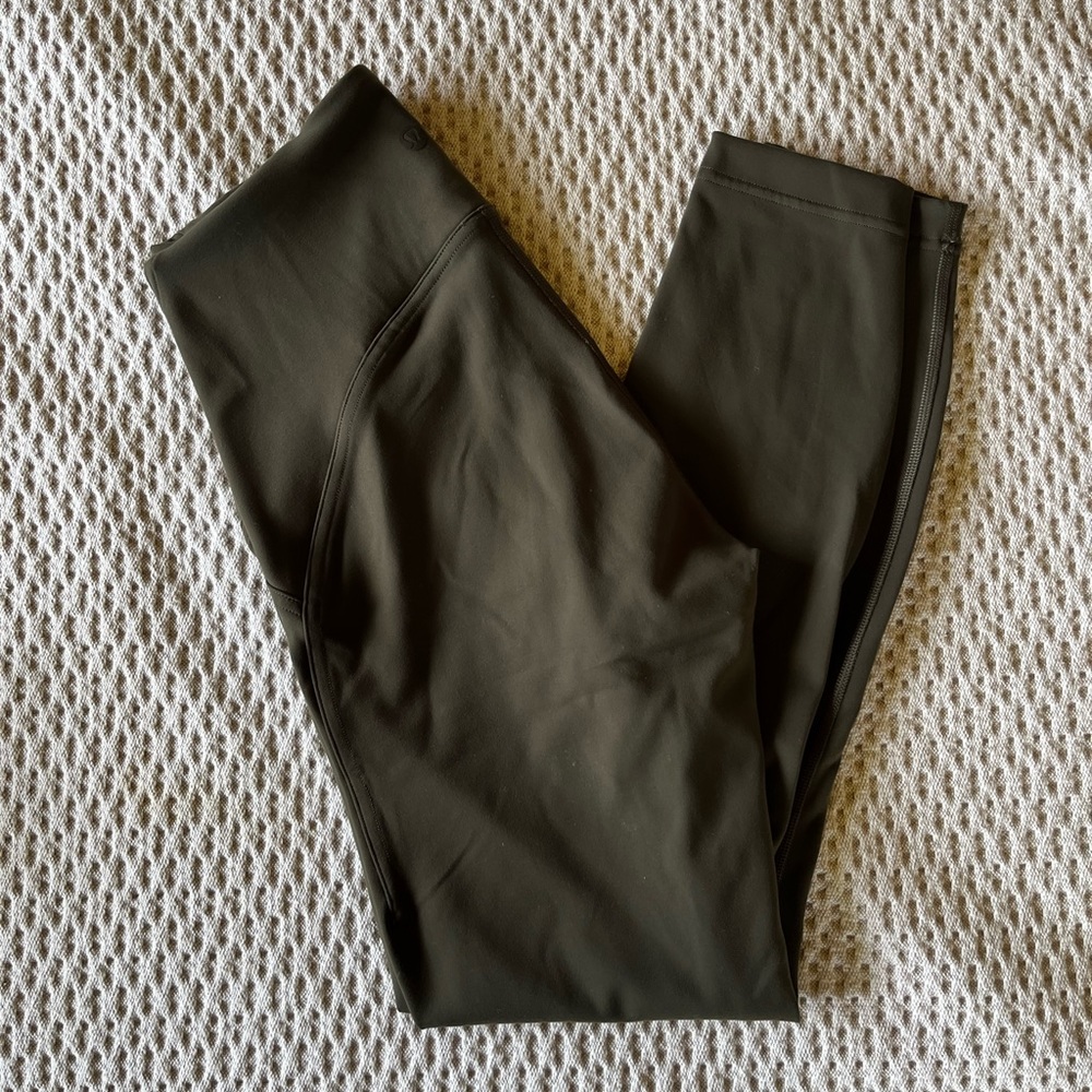 Instill high-rise 25” legging in an olive green